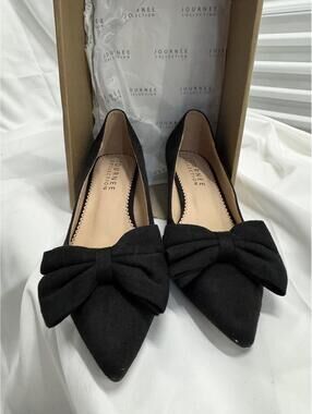 Journee Collection Black Pointed Toe Kitten Heel Flats with Bow Detail